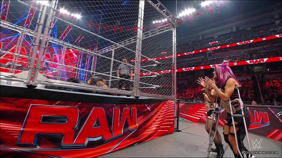 WWE_Monday_Night_RAW_2023_02_06_720p_HDTV_x264-Star_mp4_007217166.jpg