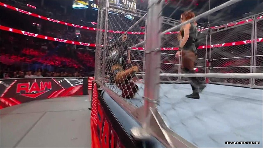 WWE_Monday_Night_RAW_2023_02_06_720p_HDTV_x264-Star_mp4_007222766.jpg