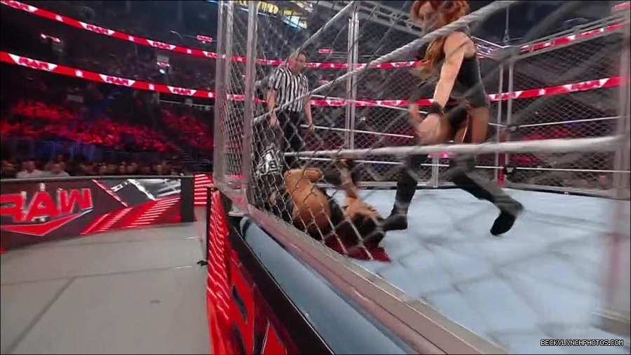 WWE_Monday_Night_RAW_2023_02_06_720p_HDTV_x264-Star_mp4_007223166.jpg