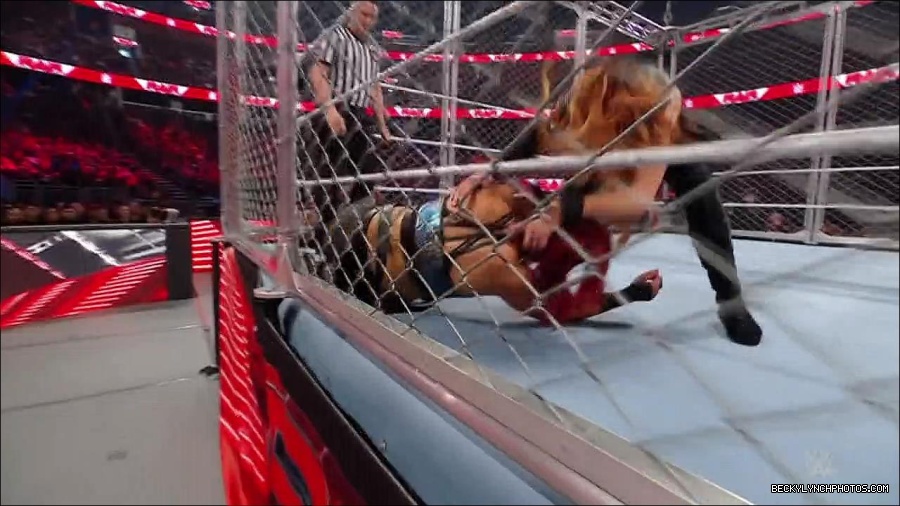WWE_Monday_Night_RAW_2023_02_06_720p_HDTV_x264-Star_mp4_007223566.jpg