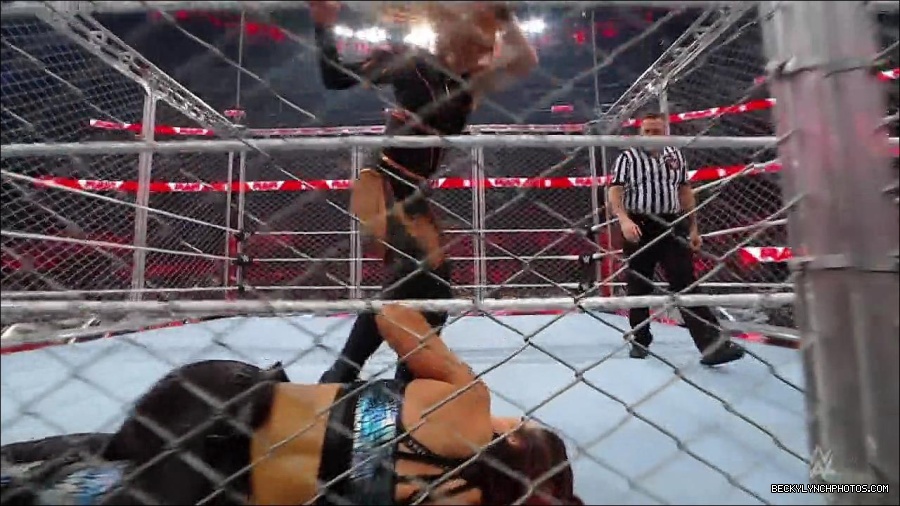 WWE_Monday_Night_RAW_2023_02_06_720p_HDTV_x264-Star_mp4_007241566.jpg