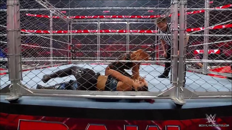 WWE_Monday_Night_RAW_2023_02_06_720p_HDTV_x264-Star_mp4_007246366.jpg