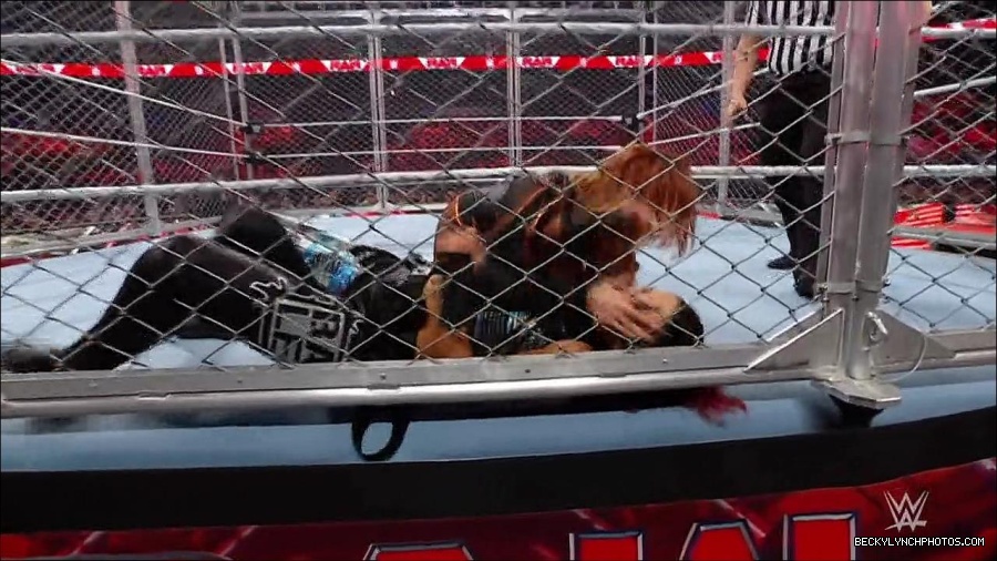 WWE_Monday_Night_RAW_2023_02_06_720p_HDTV_x264-Star_mp4_007247566.jpg