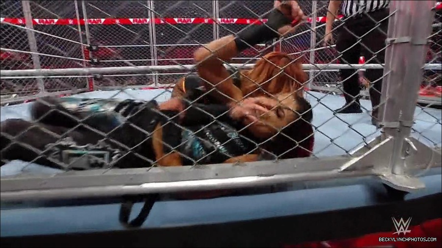 WWE_Monday_Night_RAW_2023_02_06_720p_HDTV_x264-Star_mp4_007247966.jpg