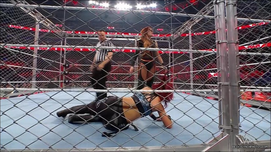 WWE_Monday_Night_RAW_2023_02_06_720p_HDTV_x264-Star_mp4_007261966.jpg