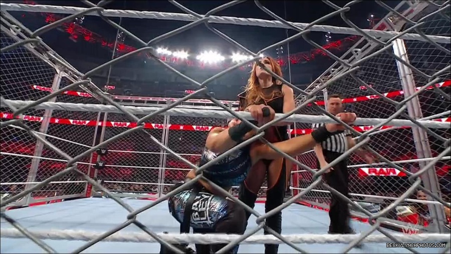 WWE_Monday_Night_RAW_2023_02_06_720p_HDTV_x264-Star_mp4_007266766.jpg