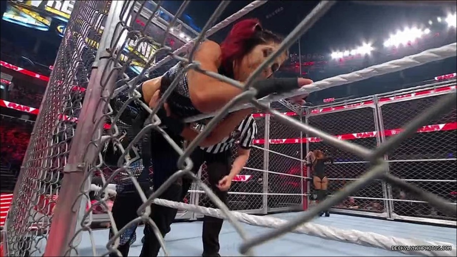 WWE_Monday_Night_RAW_2023_02_06_720p_HDTV_x264-Star_mp4_007277166.jpg