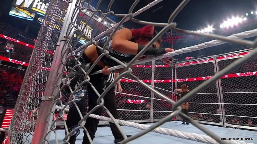WWE_Monday_Night_RAW_2023_02_06_720p_HDTV_x264-Star_mp4_007277966.jpg