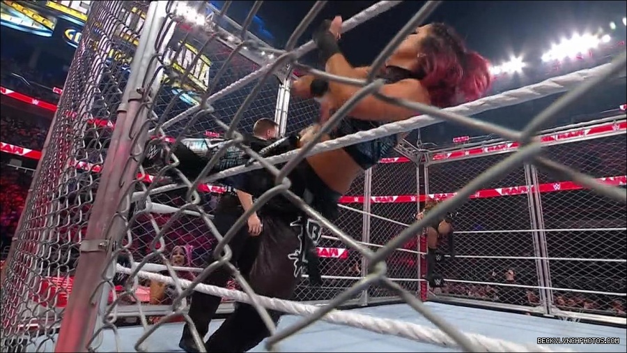WWE_Monday_Night_RAW_2023_02_06_720p_HDTV_x264-Star_mp4_007280766.jpg