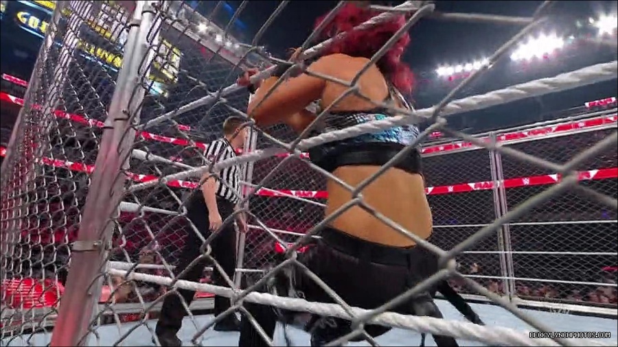 WWE_Monday_Night_RAW_2023_02_06_720p_HDTV_x264-Star_mp4_007281566.jpg