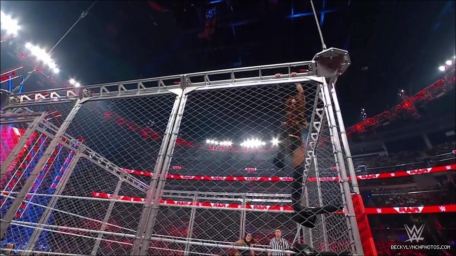 WWE_Monday_Night_RAW_2023_02_06_720p_HDTV_x264-Star_mp4_007283966.jpg