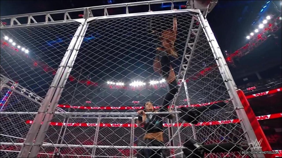 WWE_Monday_Night_RAW_2023_02_06_720p_HDTV_x264-Star_mp4_007287766.jpg