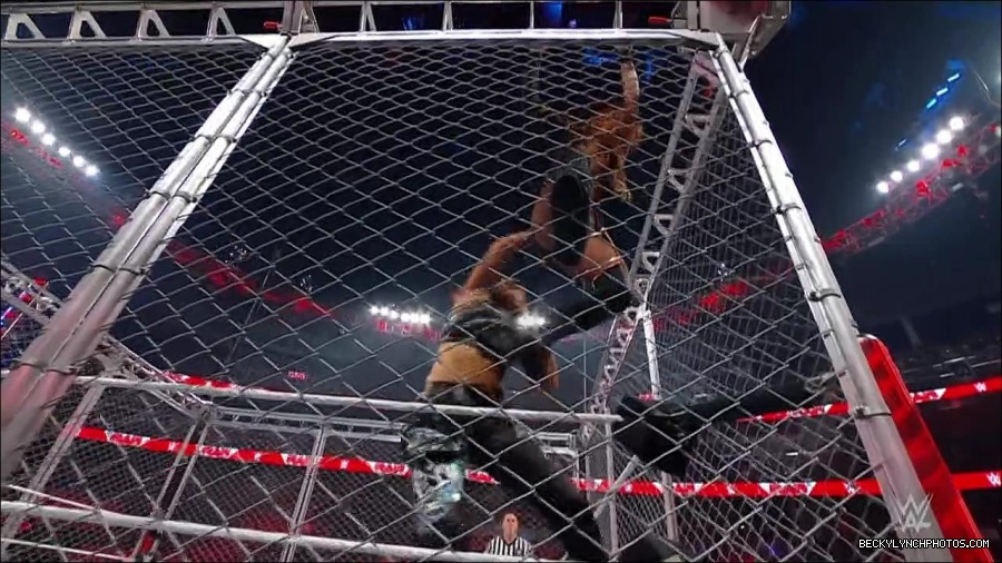 WWE_Monday_Night_RAW_2023_02_06_720p_HDTV_x264-Star_mp4_007288566.jpg