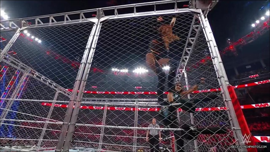 WWE_Monday_Night_RAW_2023_02_06_720p_HDTV_x264-Star_mp4_007292566.jpg