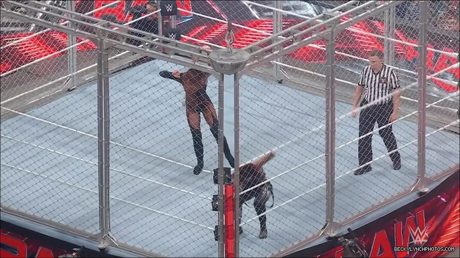 WWE_Monday_Night_RAW_2023_02_06_720p_HDTV_x264-Star_mp4_007293766.jpg