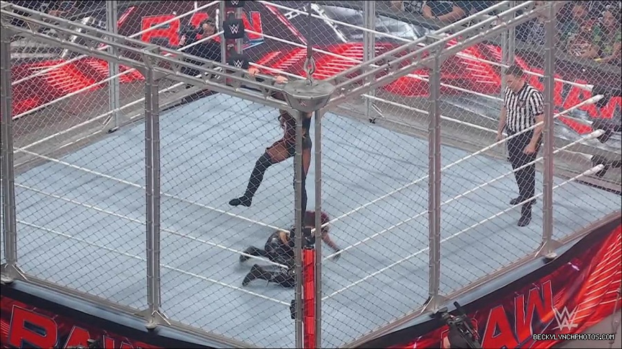 WWE_Monday_Night_RAW_2023_02_06_720p_HDTV_x264-Star_mp4_007295766.jpg