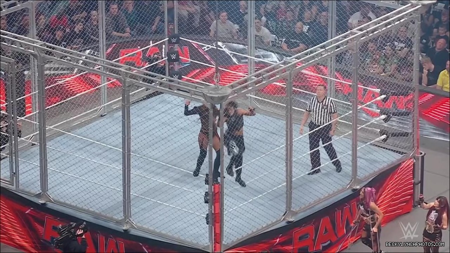 WWE_Monday_Night_RAW_2023_02_06_720p_HDTV_x264-Star_mp4_007303766.jpg