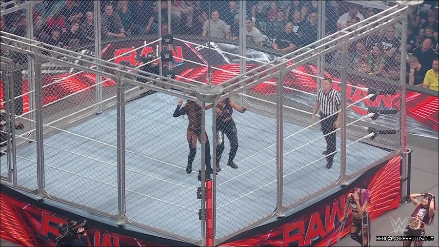 WWE_Monday_Night_RAW_2023_02_06_720p_HDTV_x264-Star_mp4_007305366.jpg