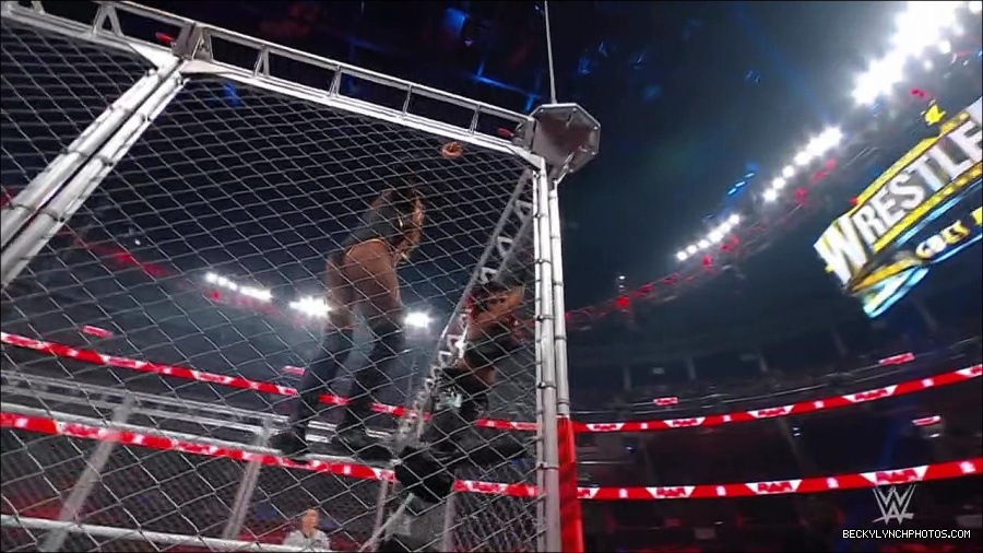 WWE_Monday_Night_RAW_2023_02_06_720p_HDTV_x264-Star_mp4_007310966.jpg
