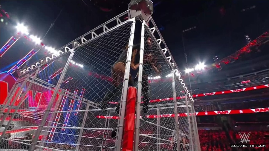 WWE_Monday_Night_RAW_2023_02_06_720p_HDTV_x264-Star_mp4_007313766.jpg