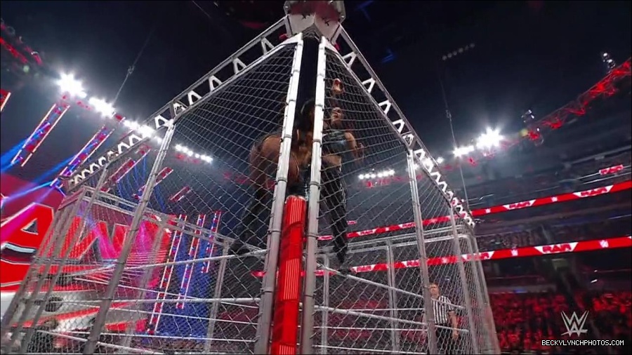 WWE_Monday_Night_RAW_2023_02_06_720p_HDTV_x264-Star_mp4_007314166.jpg