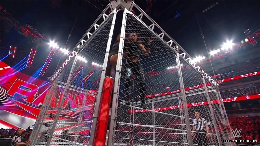 WWE_Monday_Night_RAW_2023_02_06_720p_HDTV_x264-Star_mp4_007315366.jpg