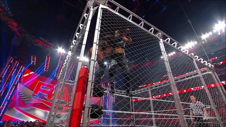 WWE_Monday_Night_RAW_2023_02_06_720p_HDTV_x264-Star_mp4_007316566.jpg