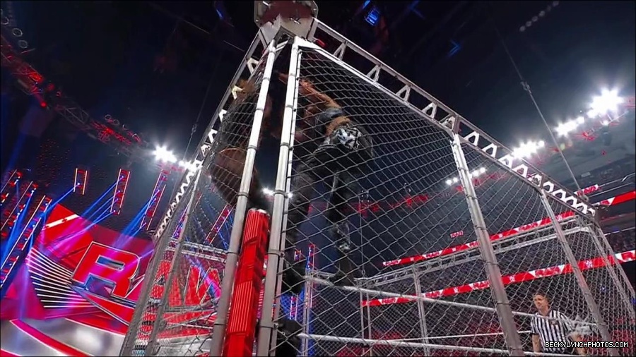 WWE_Monday_Night_RAW_2023_02_06_720p_HDTV_x264-Star_mp4_007320966.jpg
