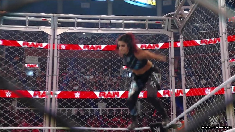 WWE_Monday_Night_RAW_2023_02_06_720p_HDTV_x264-Star_mp4_007329366.jpg