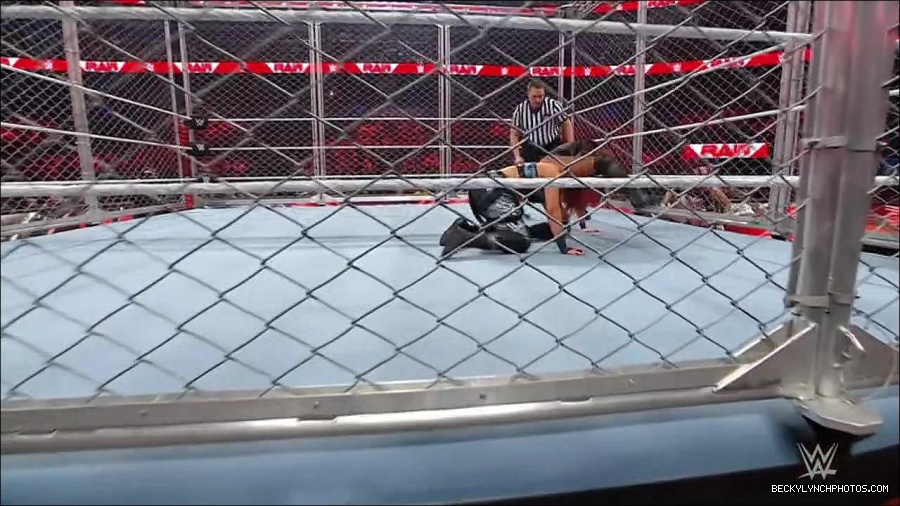 WWE_Monday_Night_RAW_2023_02_06_720p_HDTV_x264-Star_mp4_007344566.jpg