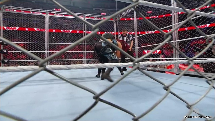 WWE_Monday_Night_RAW_2023_02_06_720p_HDTV_x264-Star_mp4_007346166.jpg