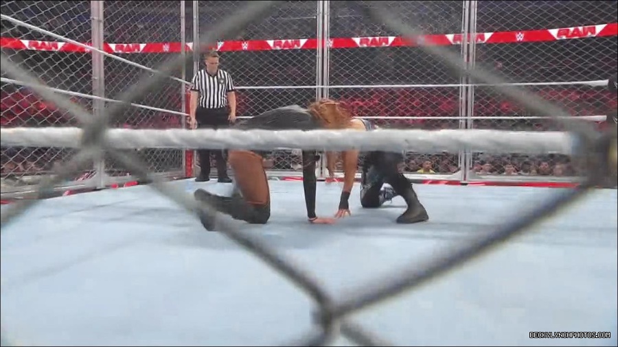 WWE_Monday_Night_RAW_2023_02_06_720p_HDTV_x264-Star_mp4_007369366.jpg