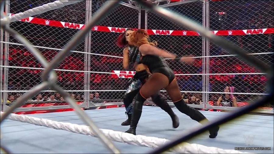 WWE_Monday_Night_RAW_2023_02_06_720p_HDTV_x264-Star_mp4_007372966.jpg