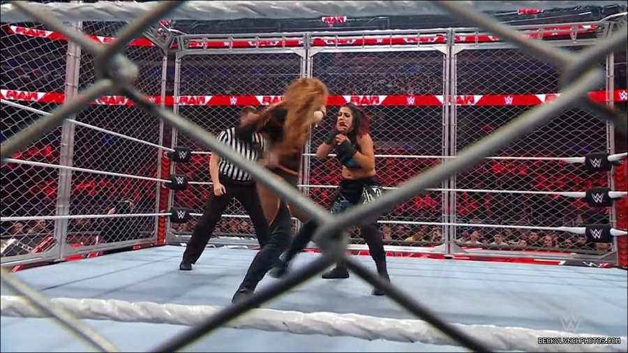 WWE_Monday_Night_RAW_2023_02_06_720p_HDTV_x264-Star_mp4_007375766.jpg