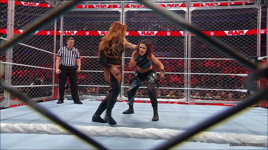 WWE_Monday_Night_RAW_2023_02_06_720p_HDTV_x264-Star_mp4_007378966.jpg