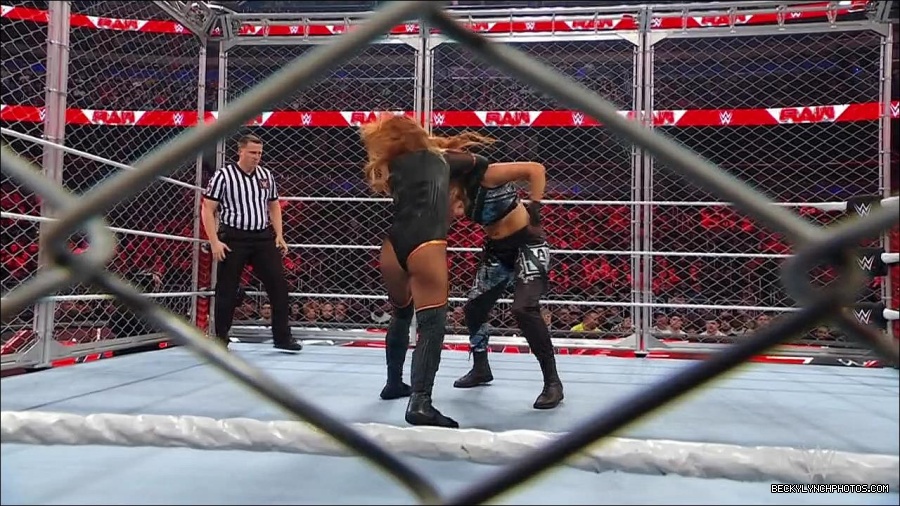 WWE_Monday_Night_RAW_2023_02_06_720p_HDTV_x264-Star_mp4_007380566.jpg