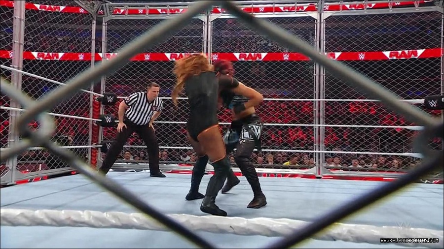 WWE_Monday_Night_RAW_2023_02_06_720p_HDTV_x264-Star_mp4_007381366.jpg