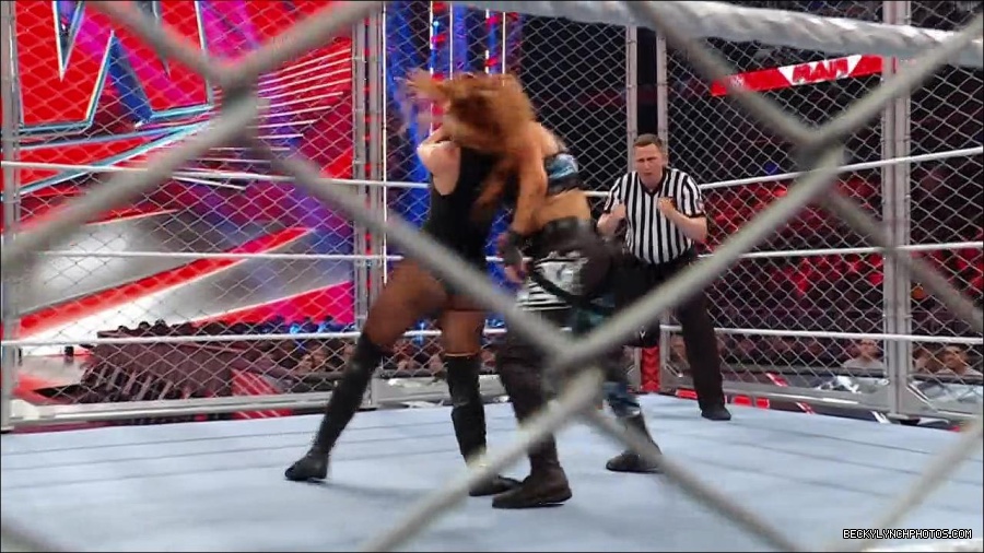 WWE_Monday_Night_RAW_2023_02_06_720p_HDTV_x264-Star_mp4_007382166.jpg