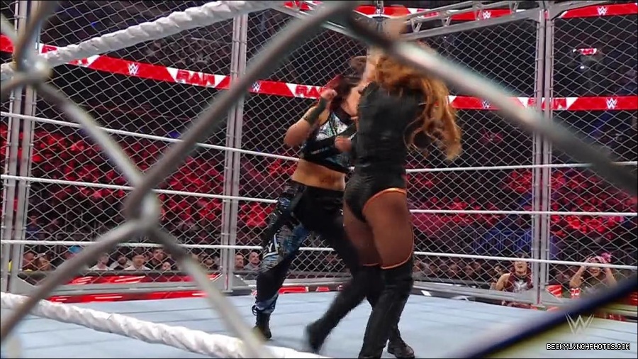 WWE_Monday_Night_RAW_2023_02_06_720p_HDTV_x264-Star_mp4_007382966.jpg