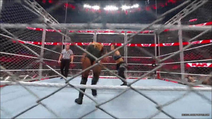 WWE_Monday_Night_RAW_2023_02_06_720p_HDTV_x264-Star_mp4_007386966.jpg