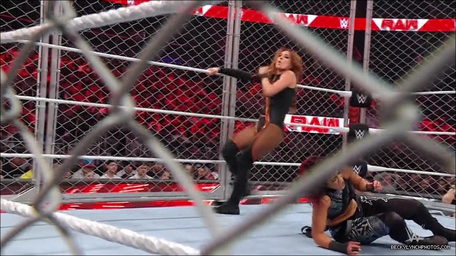 WWE_Monday_Night_RAW_2023_02_06_720p_HDTV_x264-Star_mp4_007390966.jpg