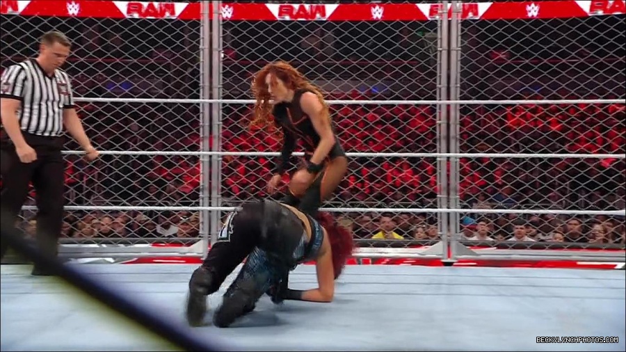 WWE_Monday_Night_RAW_2023_02_06_720p_HDTV_x264-Star_mp4_007392566.jpg