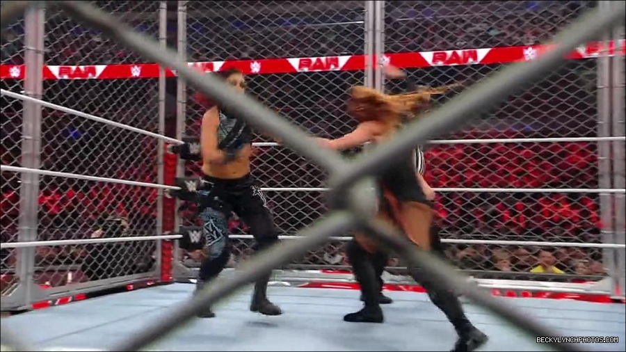 WWE_Monday_Night_RAW_2023_02_06_720p_HDTV_x264-Star_mp4_007395366.jpg