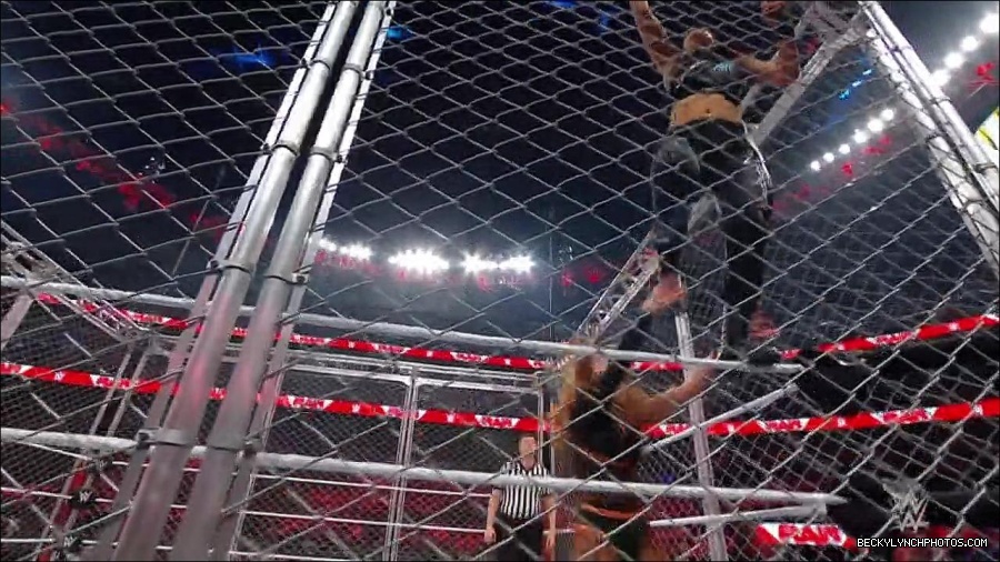 WWE_Monday_Night_RAW_2023_02_06_720p_HDTV_x264-Star_mp4_007399366.jpg