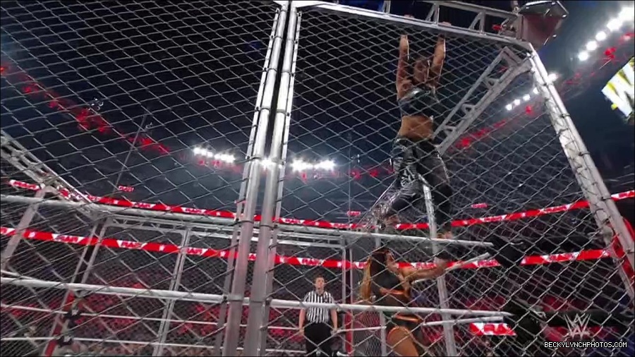 WWE_Monday_Night_RAW_2023_02_06_720p_HDTV_x264-Star_mp4_007400966.jpg