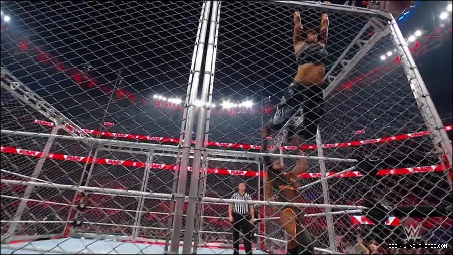 WWE_Monday_Night_RAW_2023_02_06_720p_HDTV_x264-Star_mp4_007401366.jpg