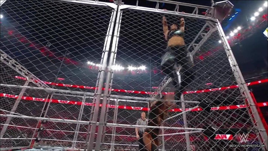 WWE_Monday_Night_RAW_2023_02_06_720p_HDTV_x264-Star_mp4_007404566.jpg