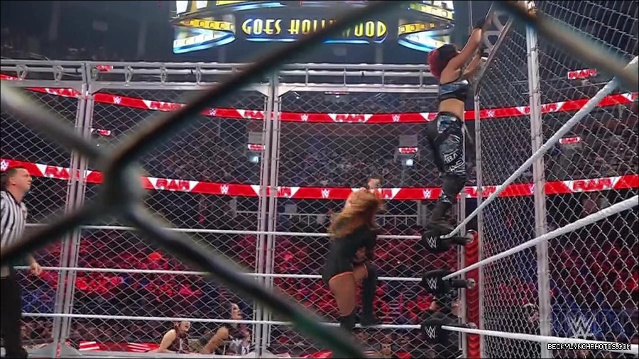 WWE_Monday_Night_RAW_2023_02_06_720p_HDTV_x264-Star_mp4_007406166.jpg