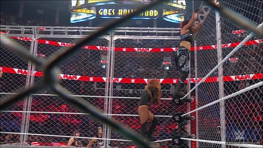 WWE_Monday_Night_RAW_2023_02_06_720p_HDTV_x264-Star_mp4_007406566.jpg