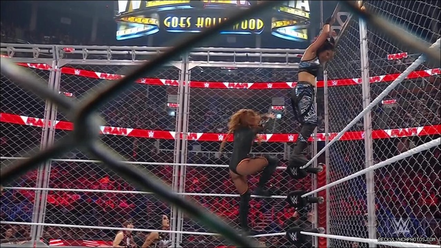 WWE_Monday_Night_RAW_2023_02_06_720p_HDTV_x264-Star_mp4_007406966.jpg